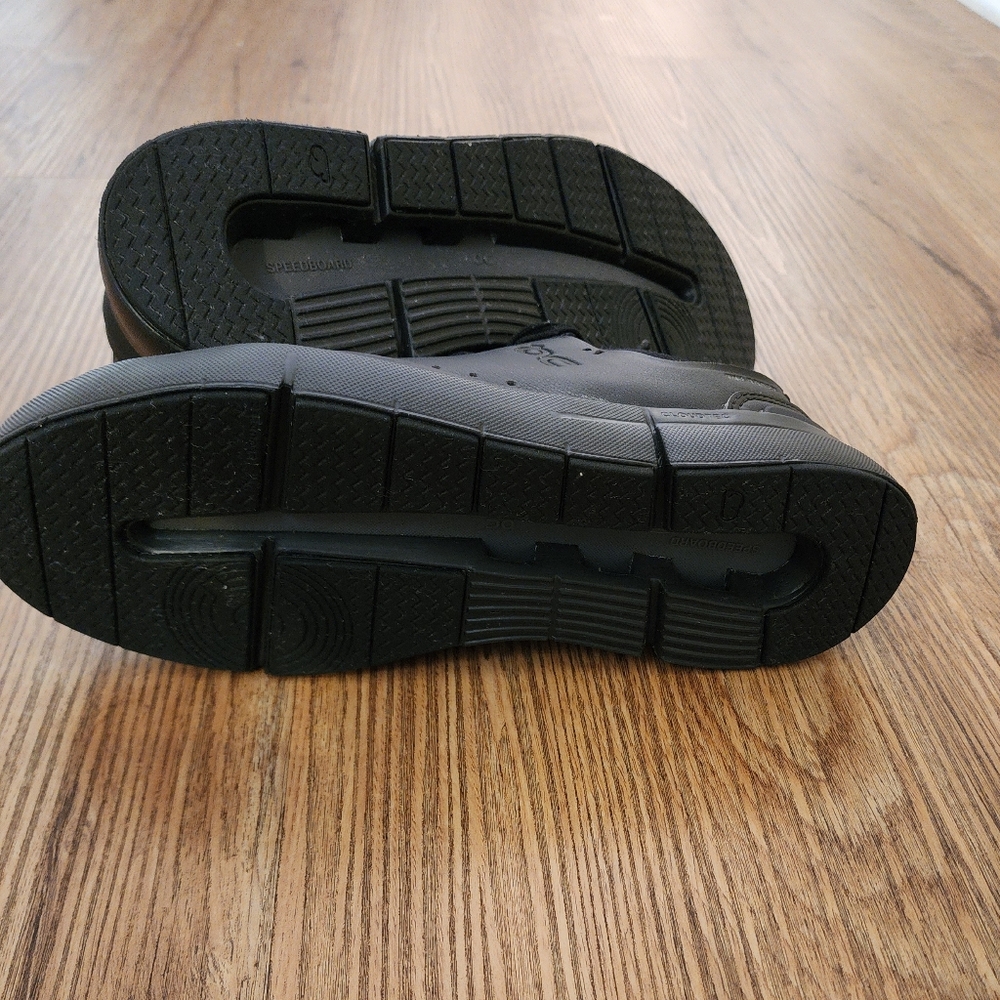 Size 7 - 🆕️Women's ON THE RODER Advantage Tennis Black Sneakers - Picture 8 of 14